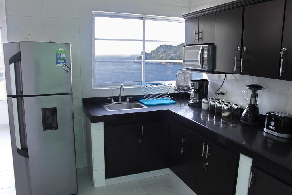 Suitehouse Taganga Exterior photo